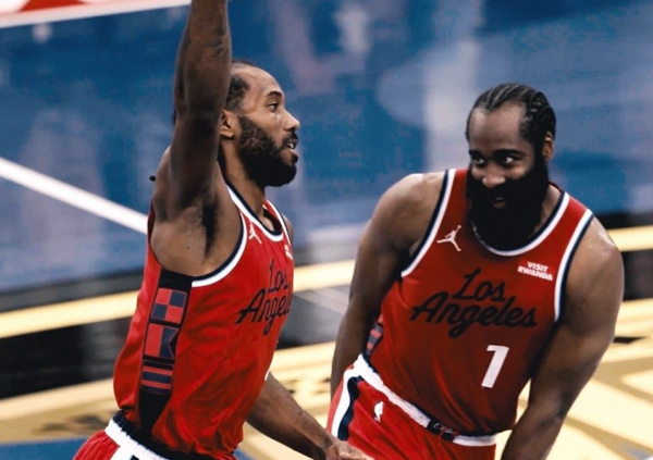 冠达管理 场均23+9，拿一份工资干三份活！NBA劳模超巨，或许该离开的是你